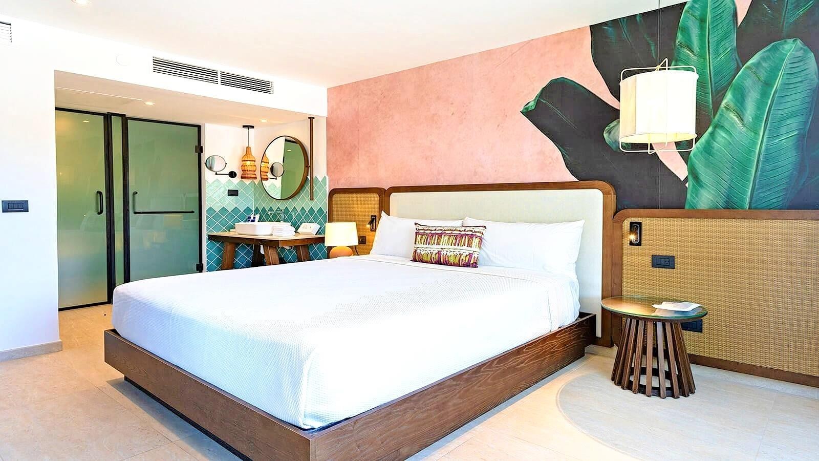 Tropical Deluxe Princess 6