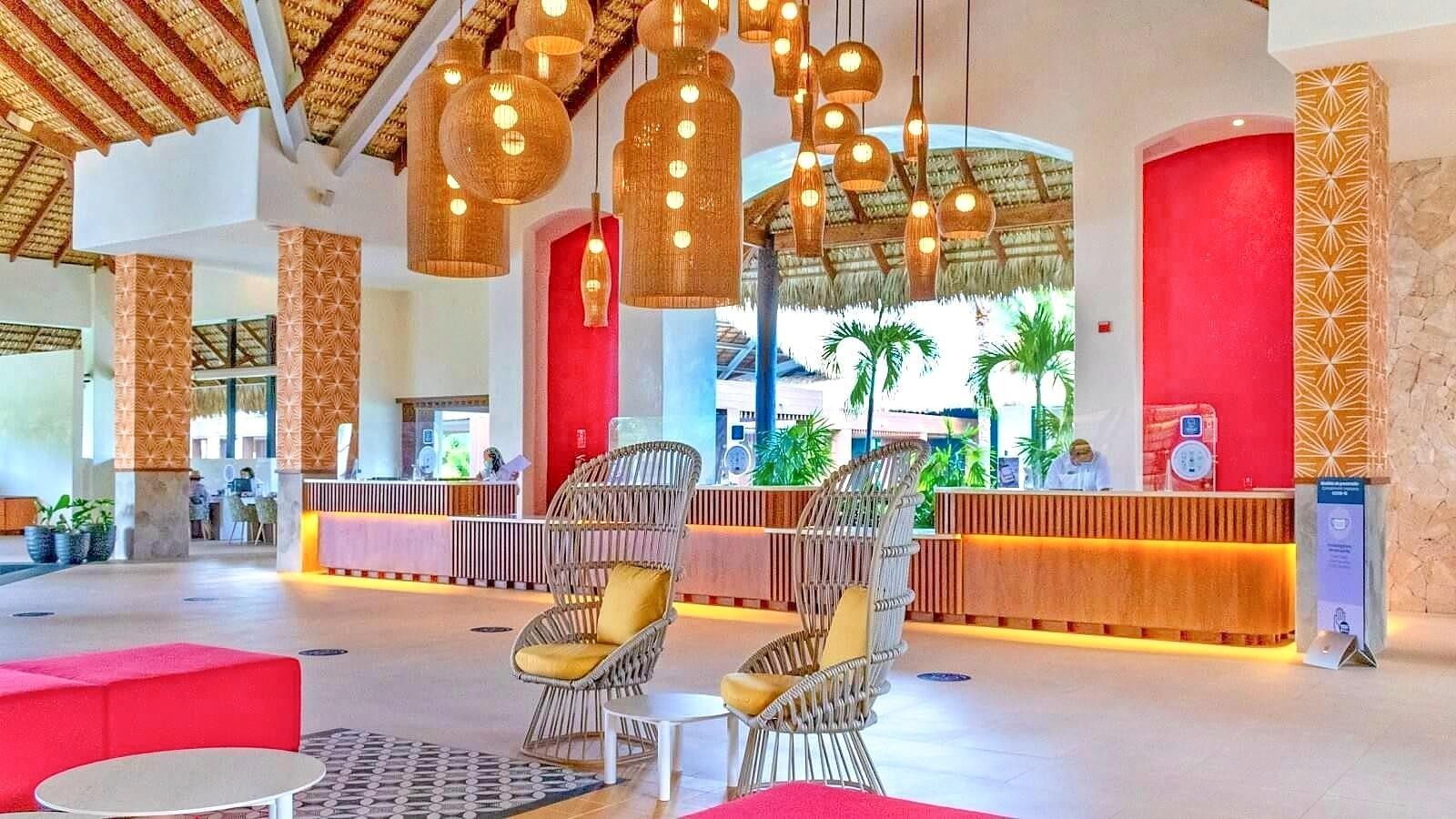 Tropical Deluxe Princess 16