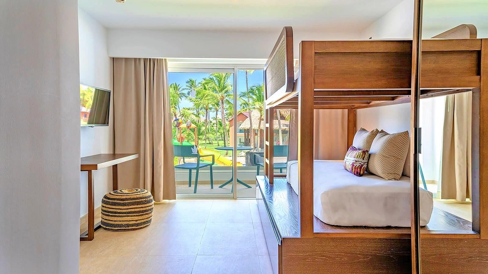 Tropical Deluxe Princess 7