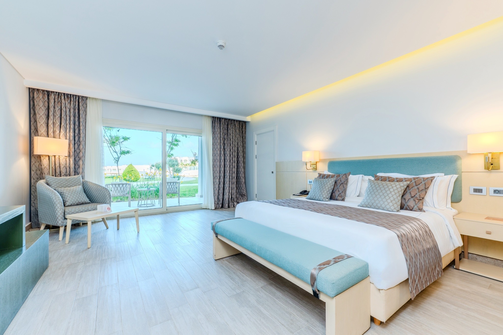 Cleopatra Sidi Heneish 6