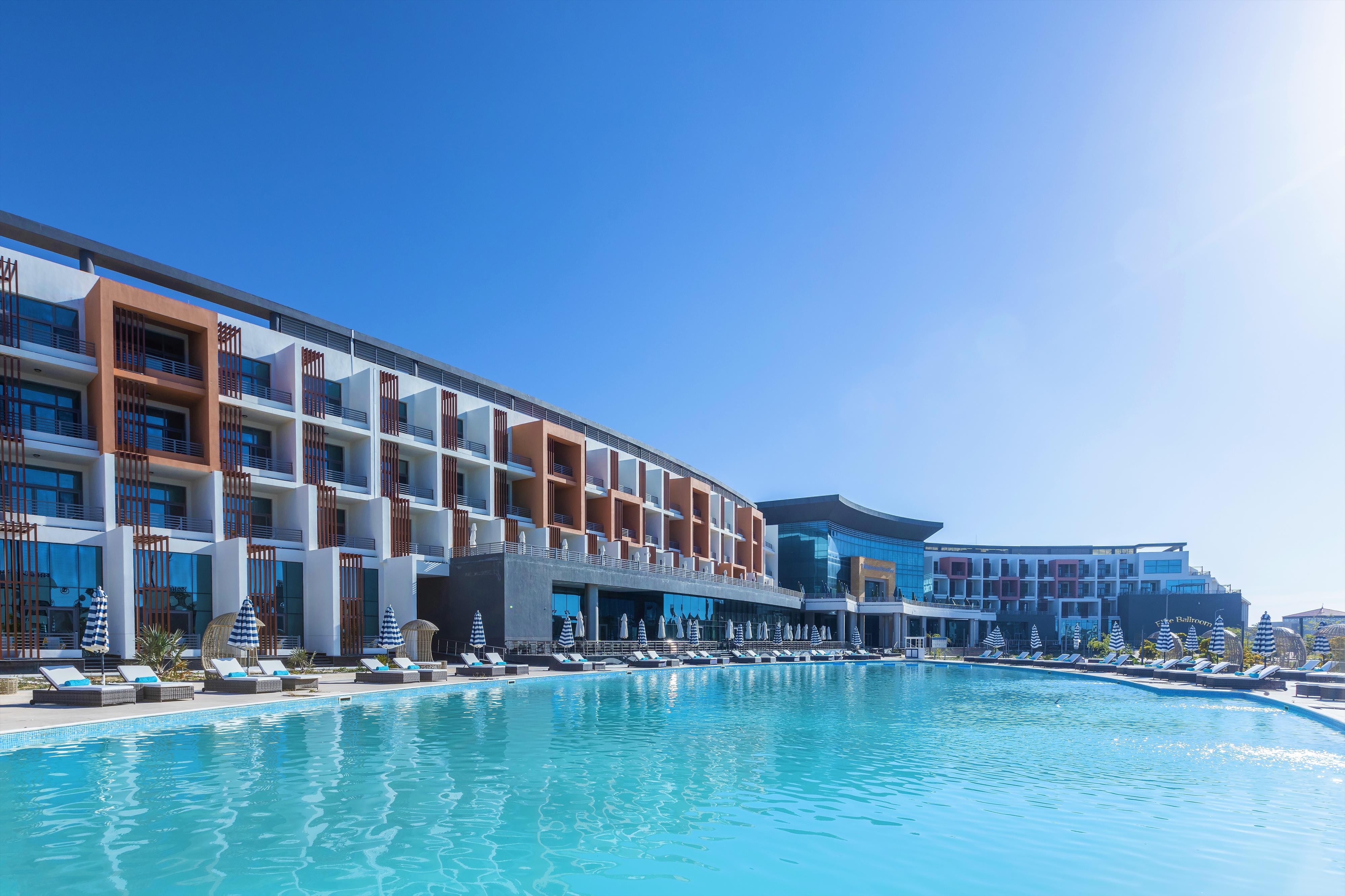 listing card gallery