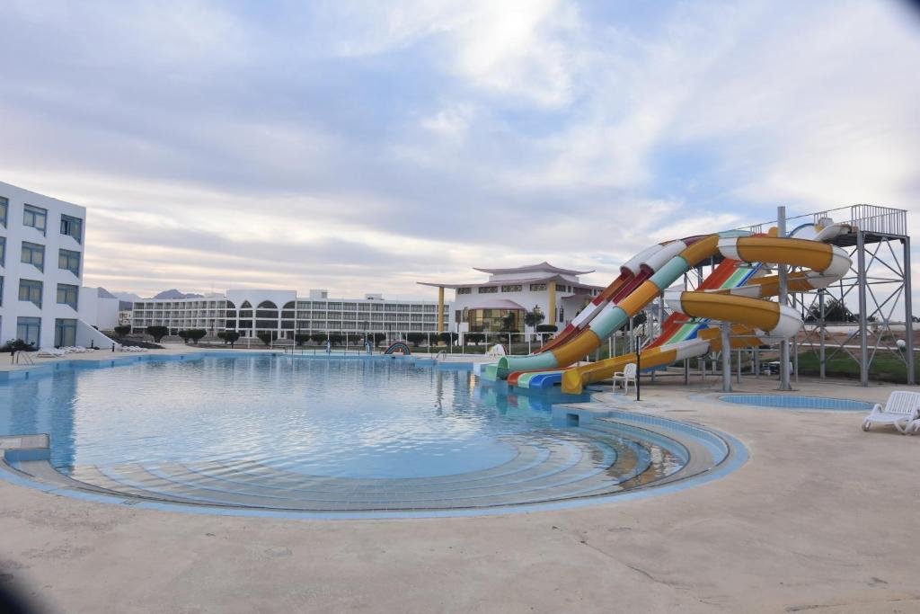 Amarina Star Resort & Aqua Park