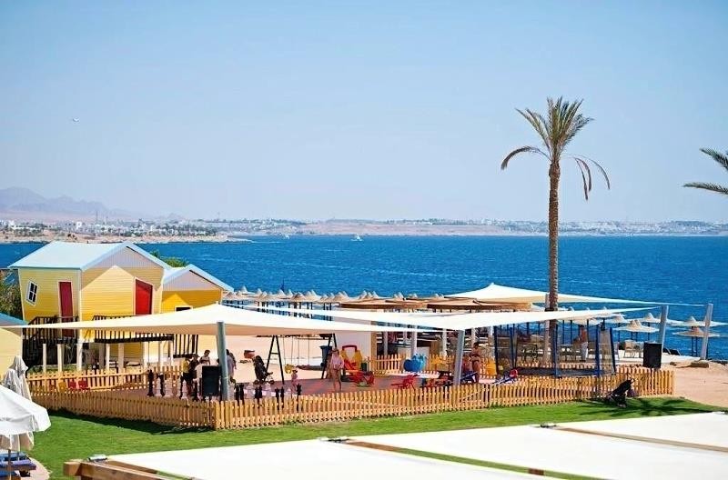 Amphoras Hotel
