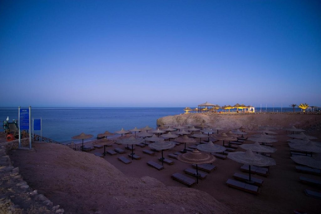 Amphoras Hotel
