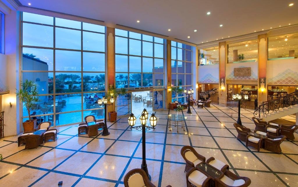 Amwaj Oyoun Resort