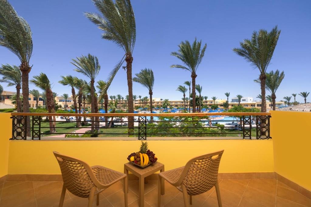 Amwaj Oyoun Resort