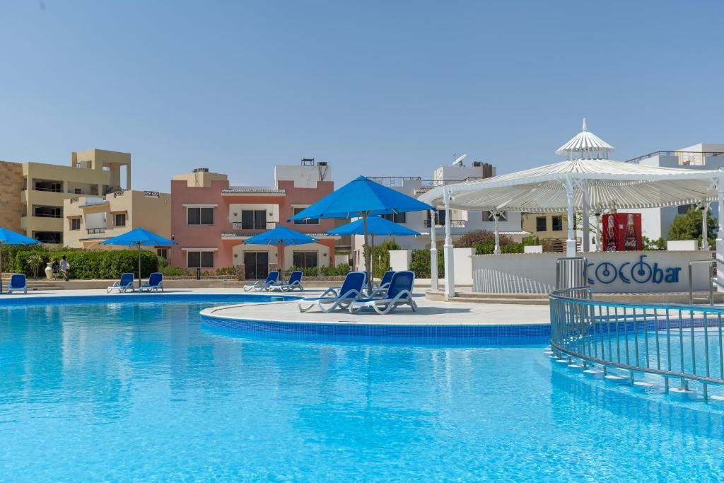 Amwaj Oyoun Resort