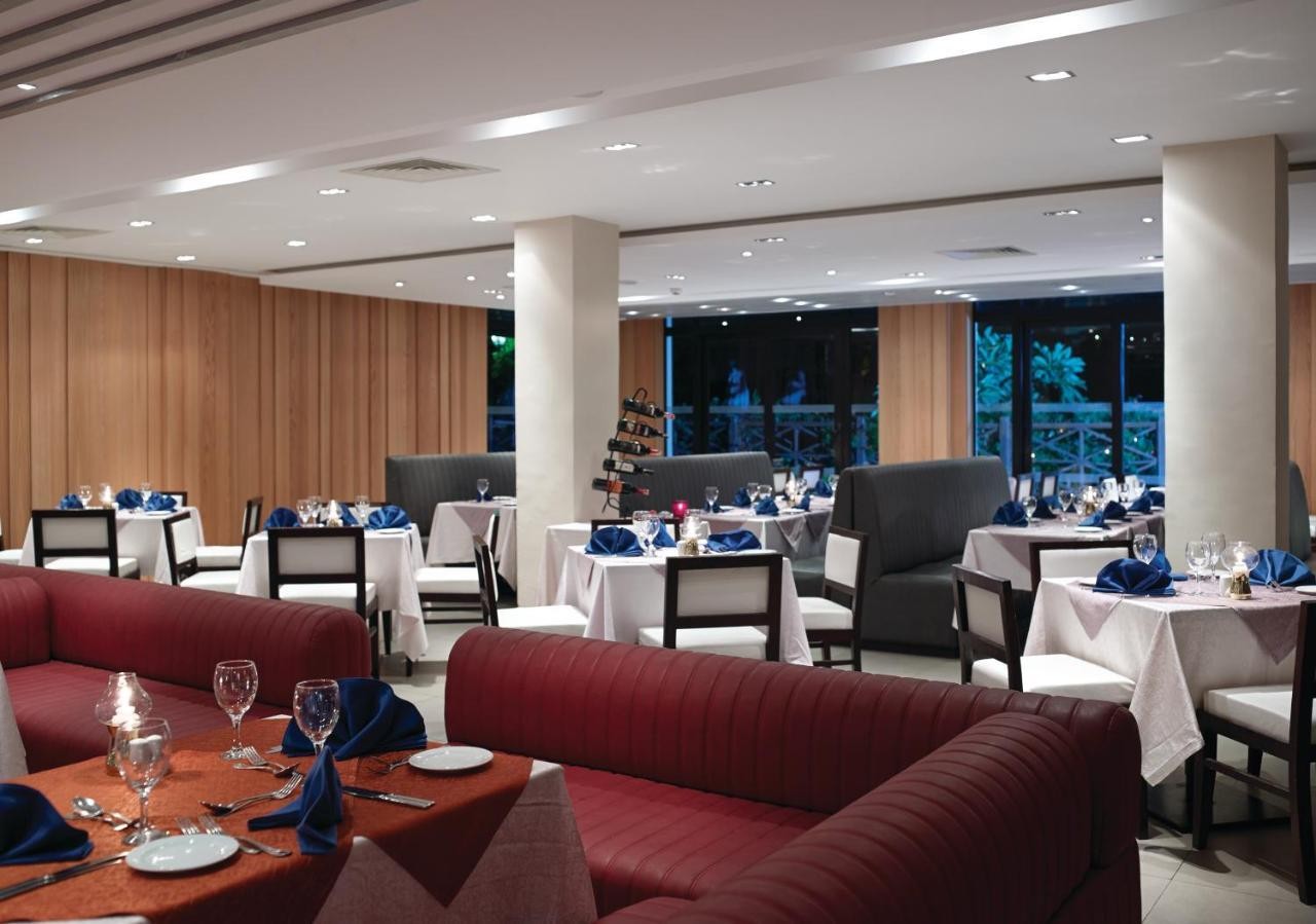 Coral Sea Aqua Club