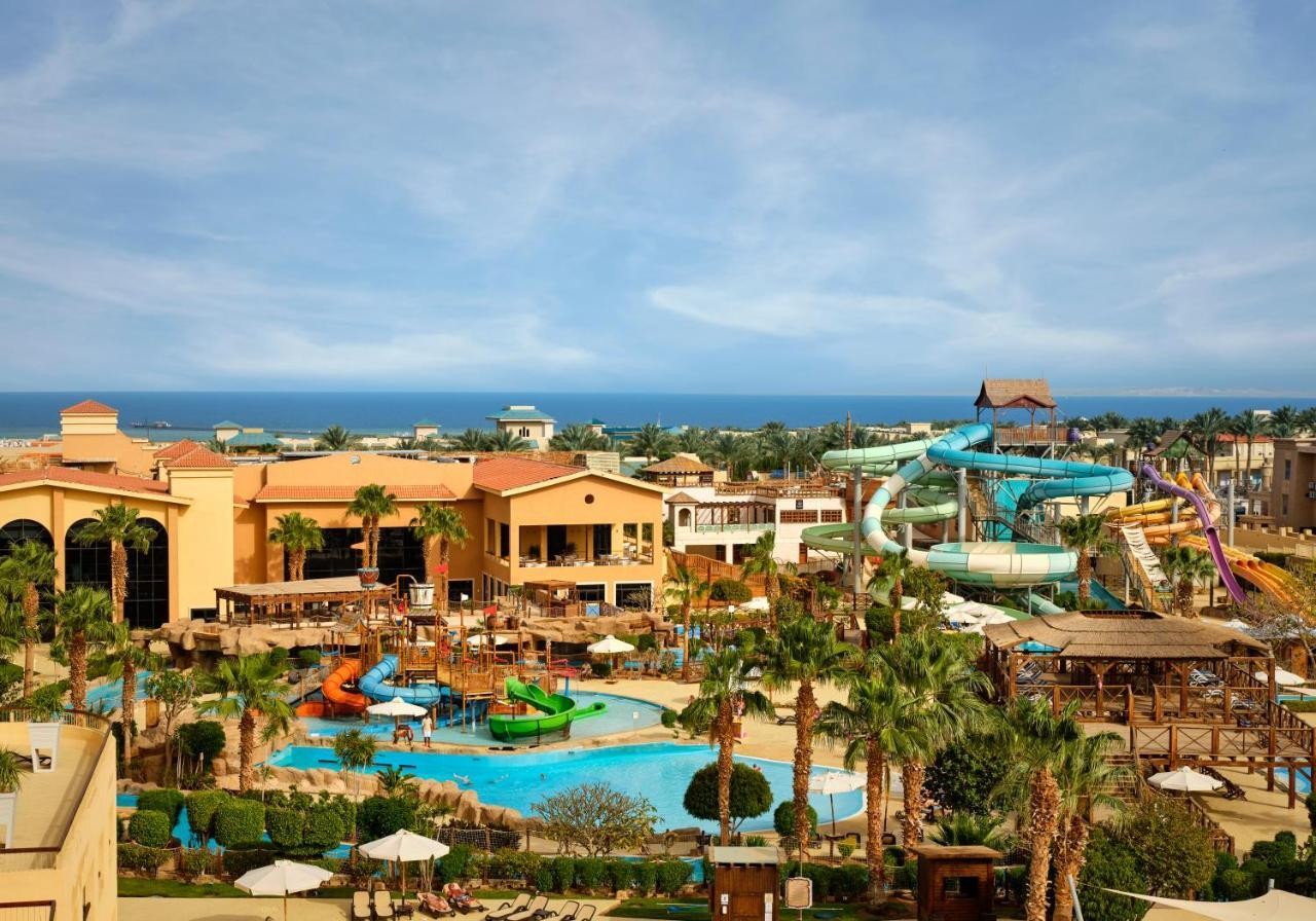 Coral Sea Aqua Club