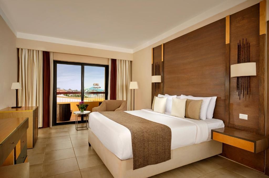Coral Sea Aqua Club