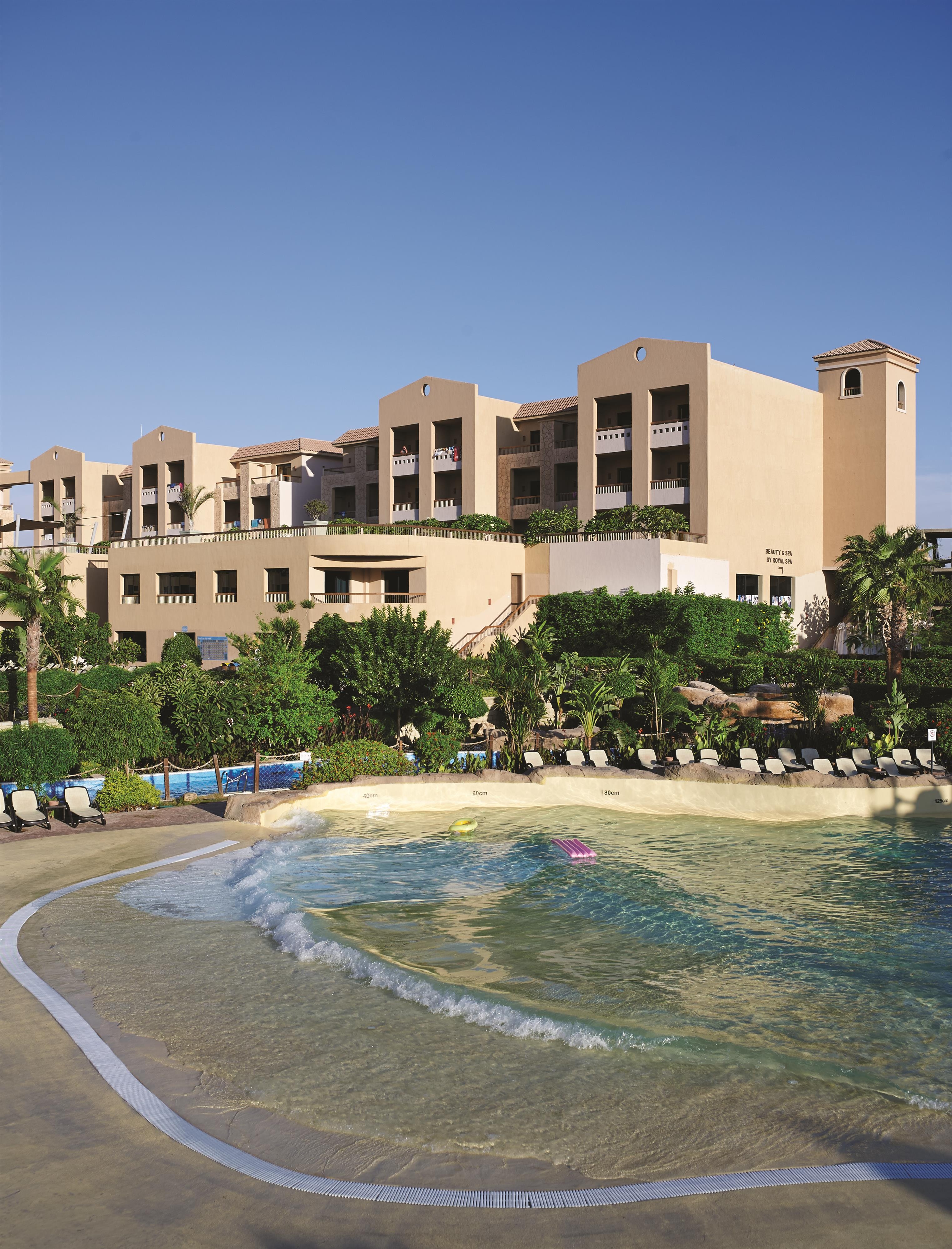 Coral Sea Aqua Club Resort