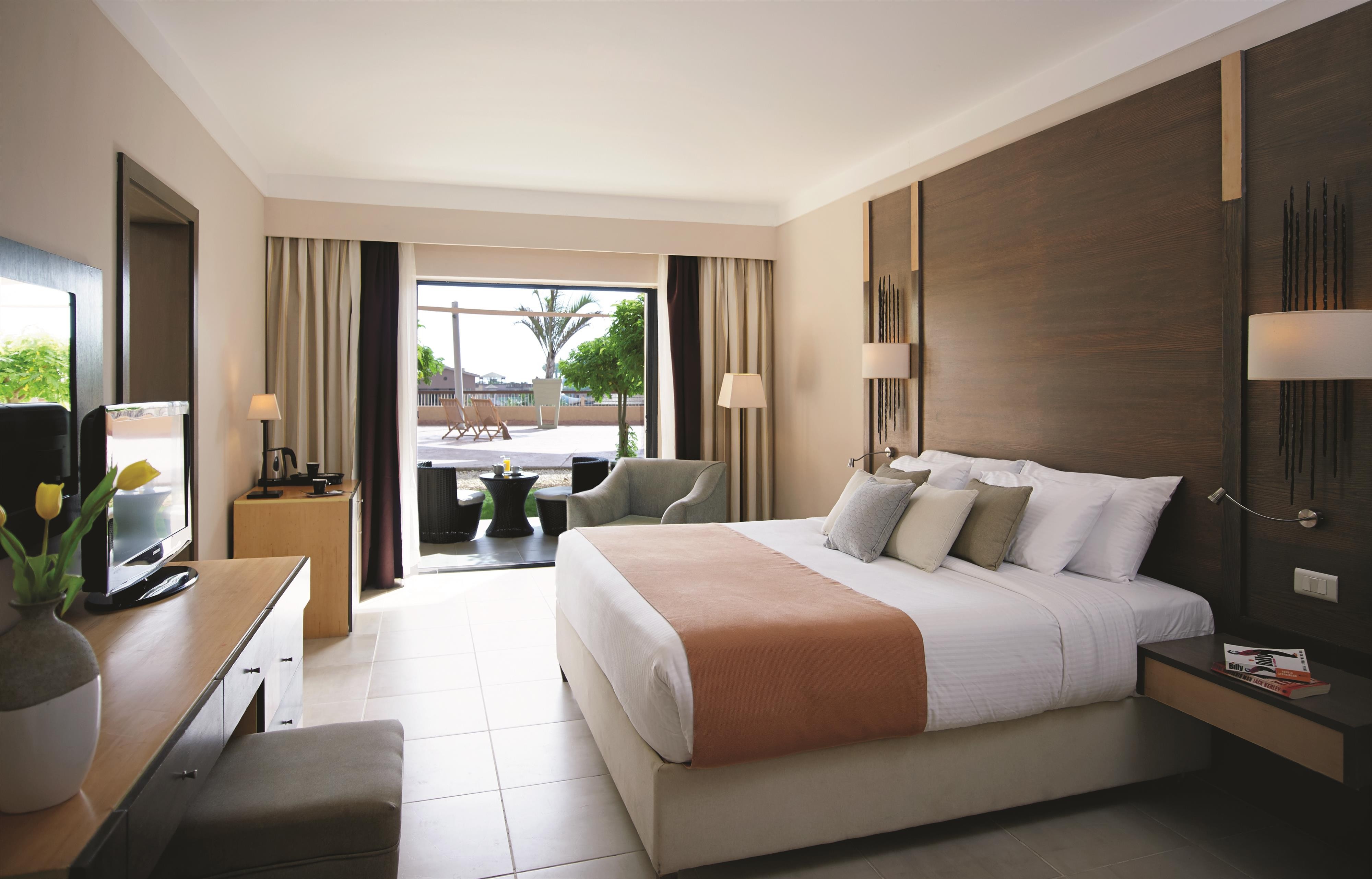 Coral Sea Aqua Club Resort