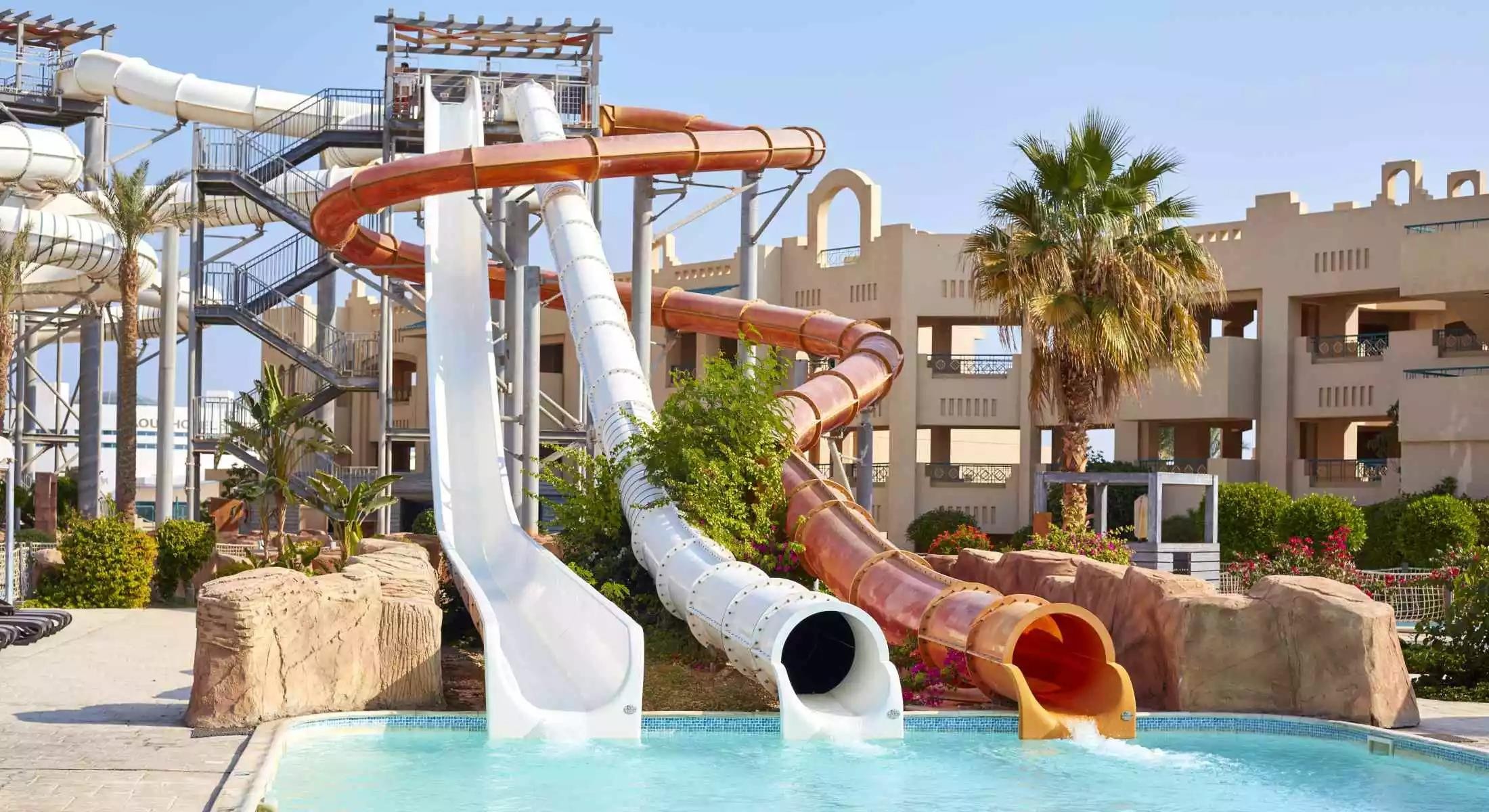 Coral Sea Water World Resort