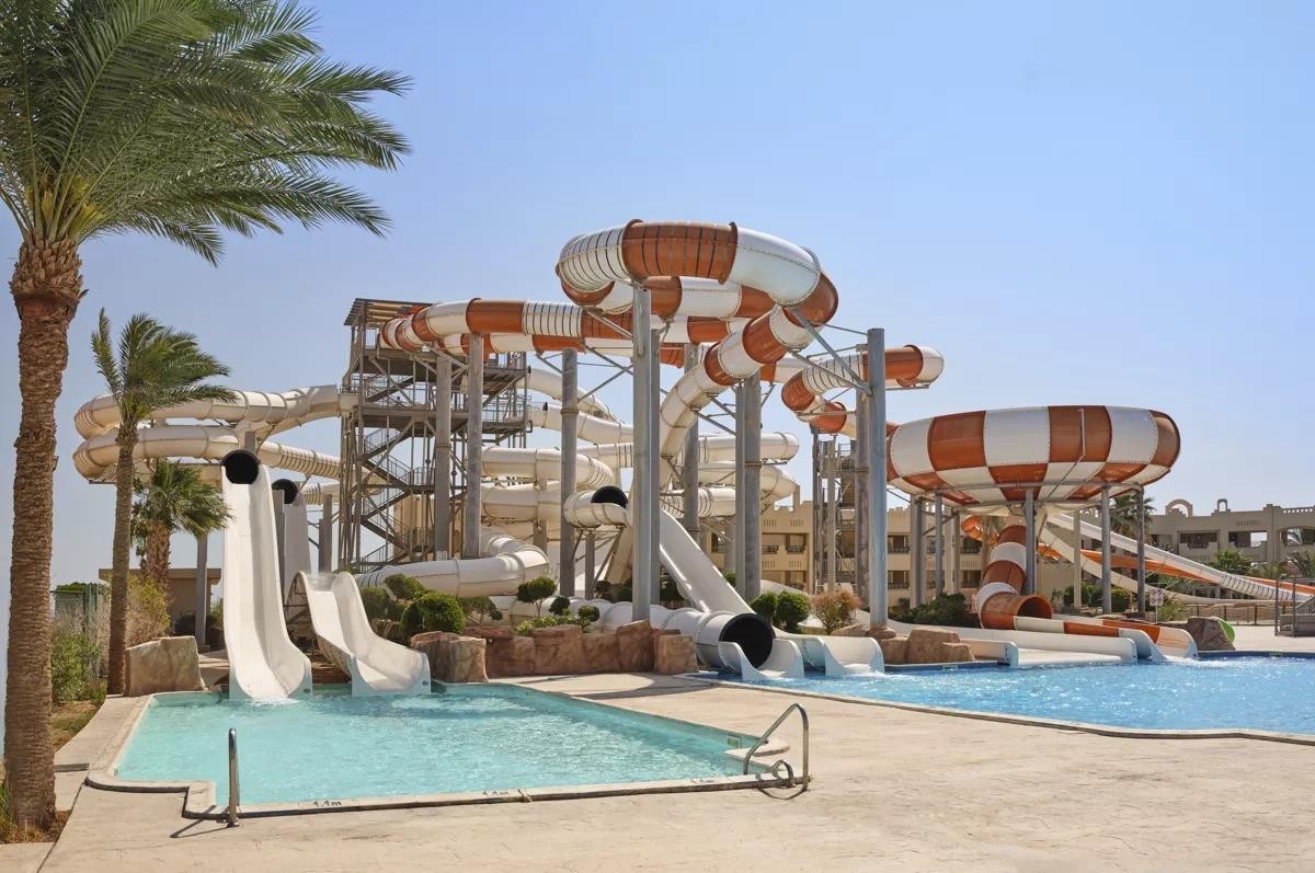 Coral Sea Water World Resort
