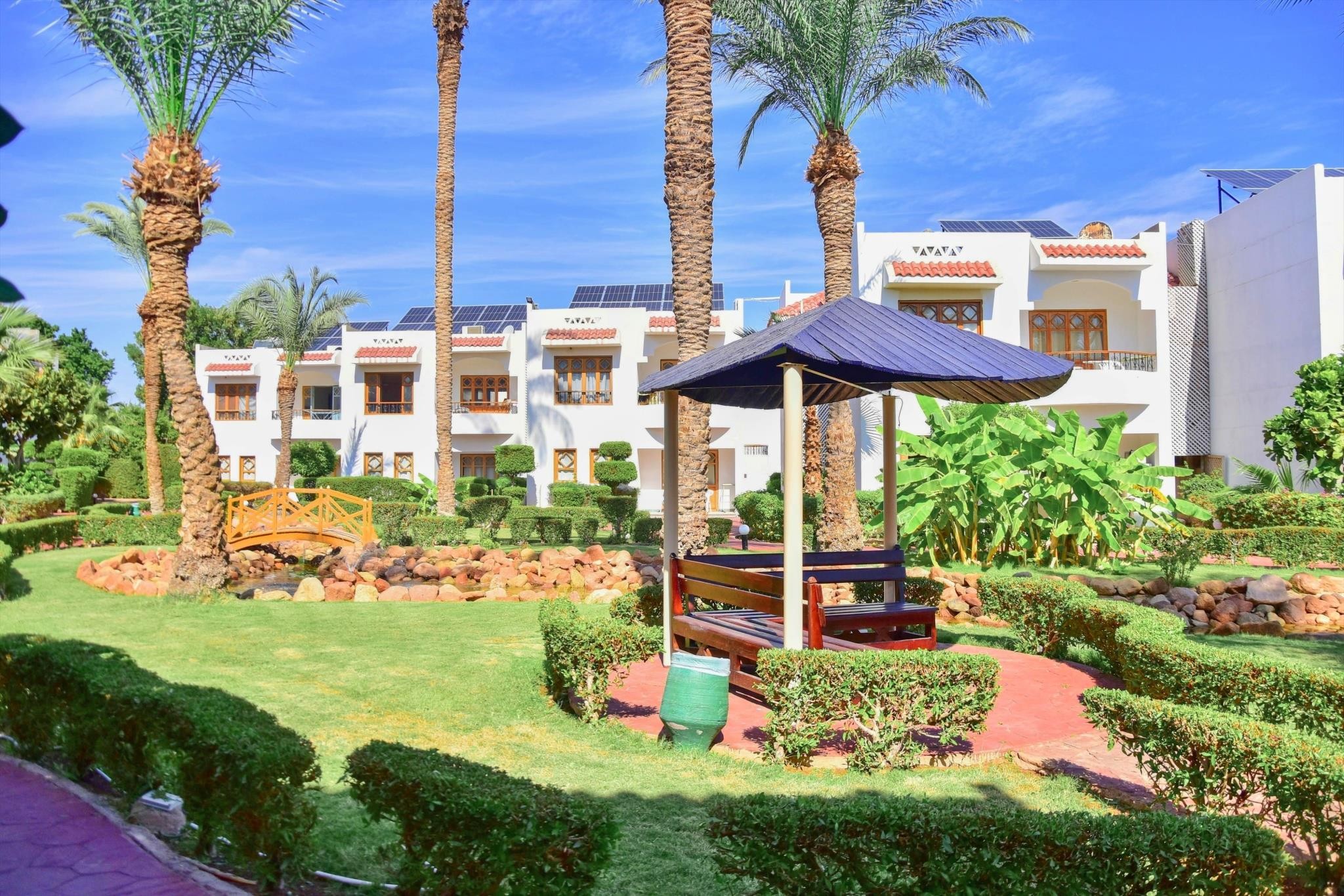 Dive Inn Resort