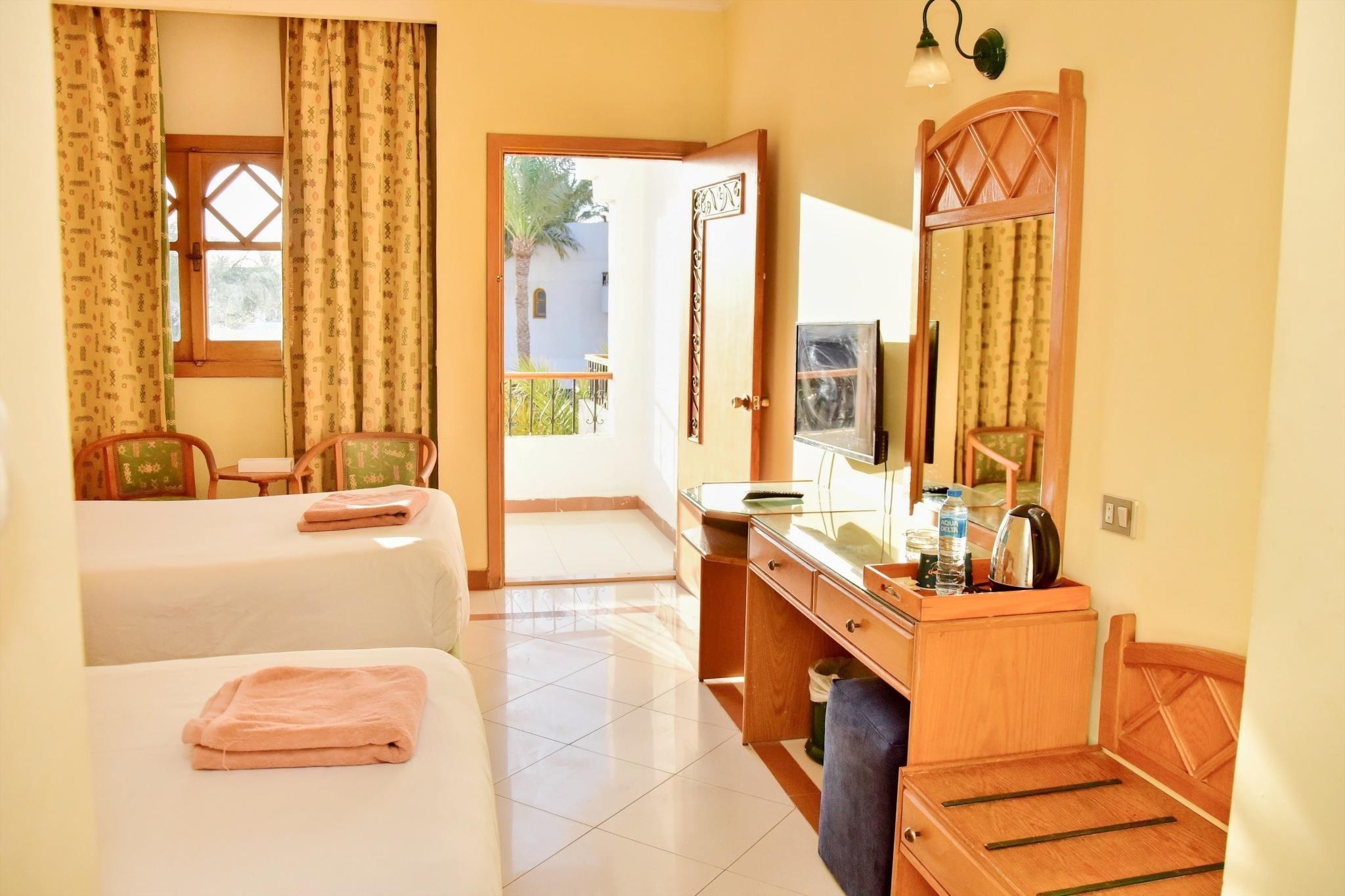 Dive Inn Resort
