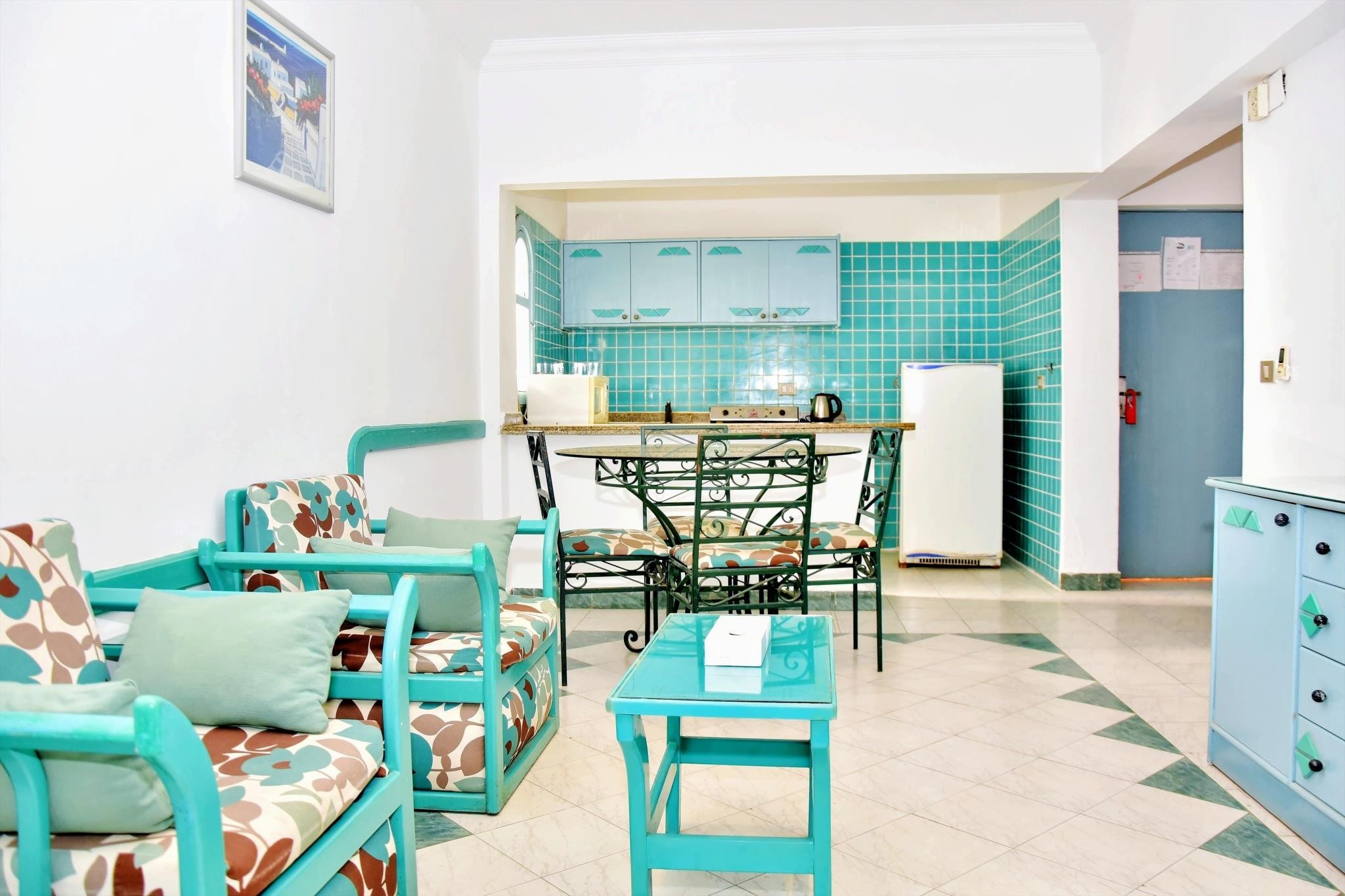 Dive Inn Resort