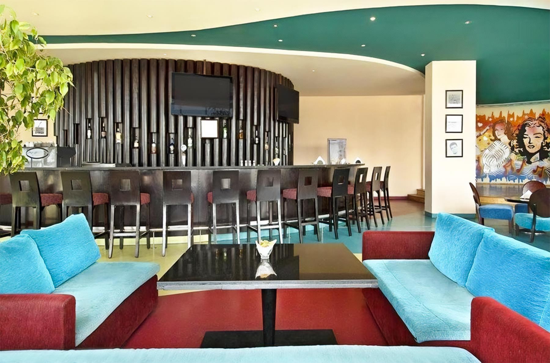 DoubleTree by Hilton Sharks Bay 16