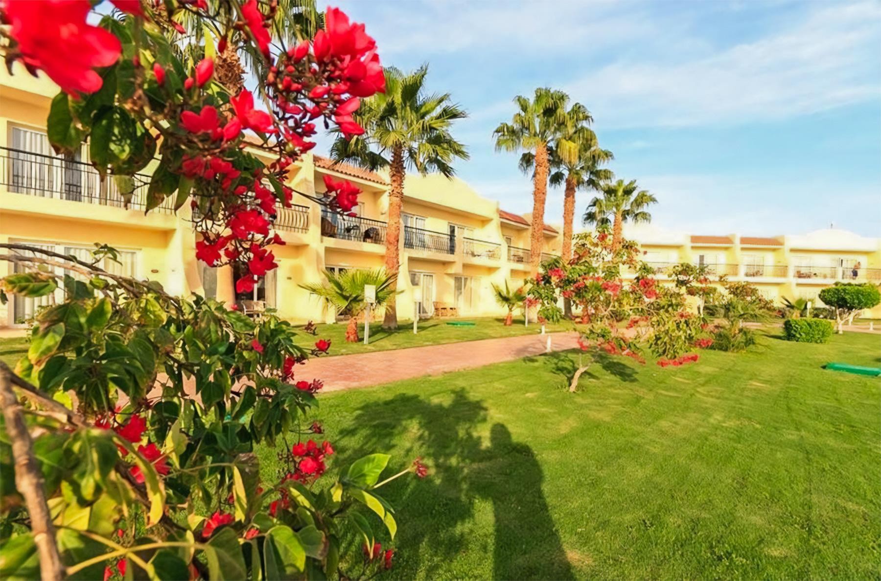 DoubleTree by Hilton Sharks Bay 28