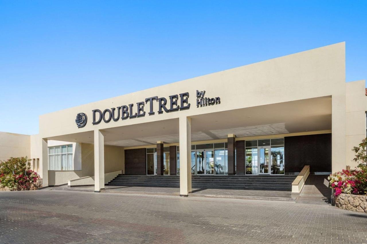 DoubleTree by Hilton Sharks Bay