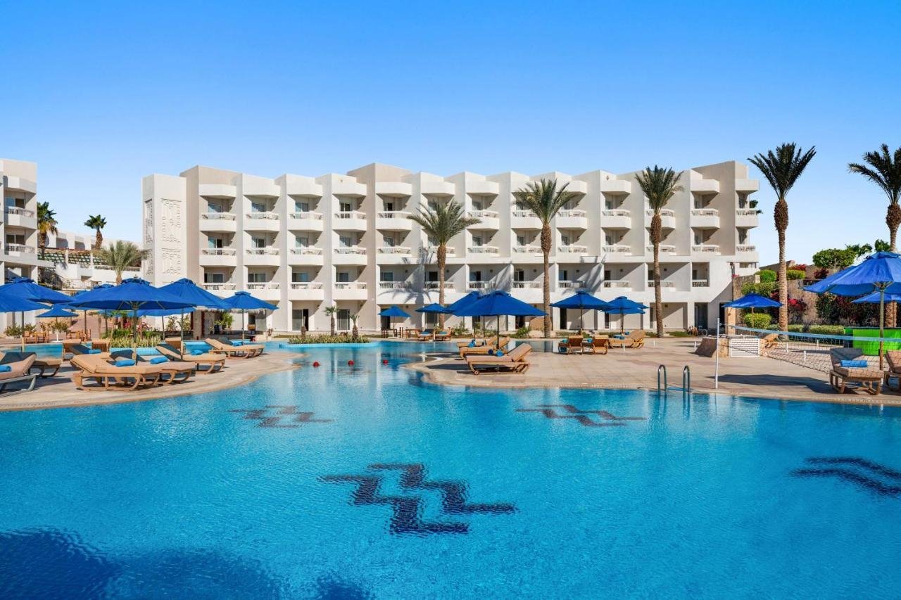 DoubleTree by Hilton Sharks Bay