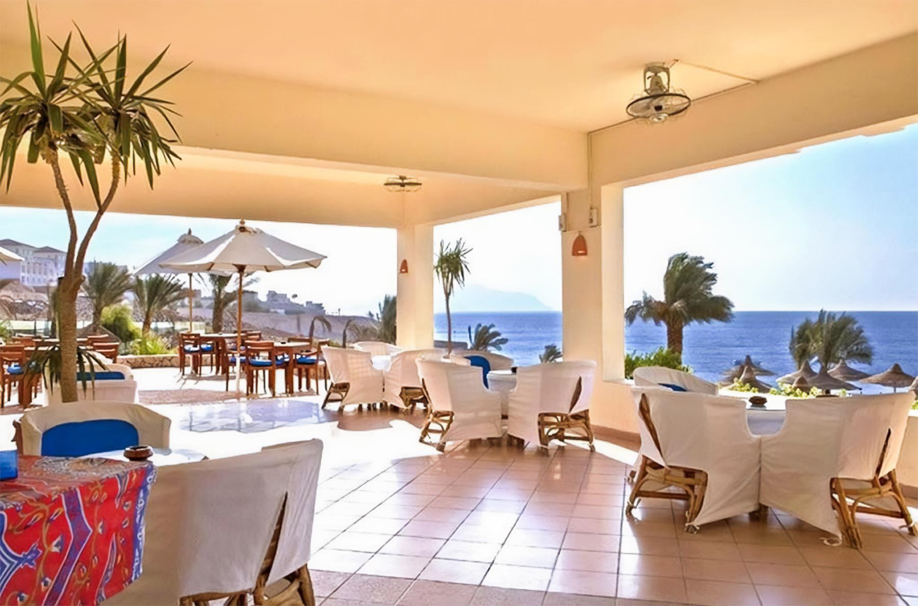 DoubleTree by Hilton Sharks Bay 15