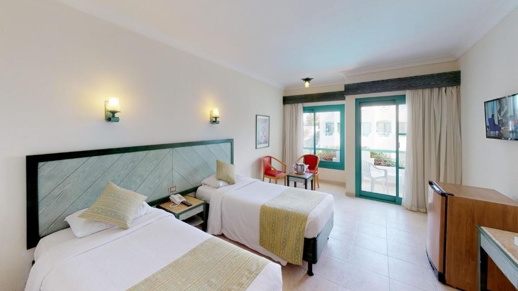 FALCON HILLS HOTEL