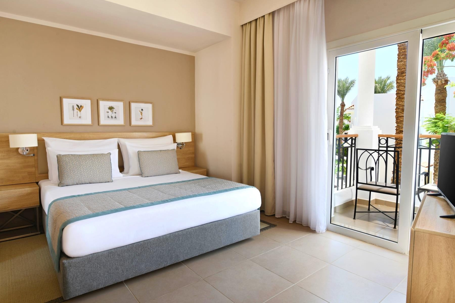 Jaz Fanara & Residence