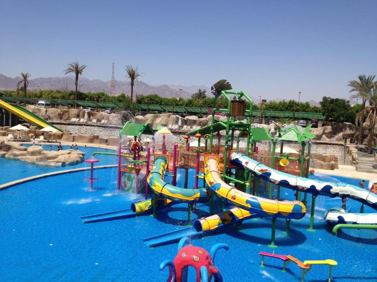 Reef Oasis Beach Resort