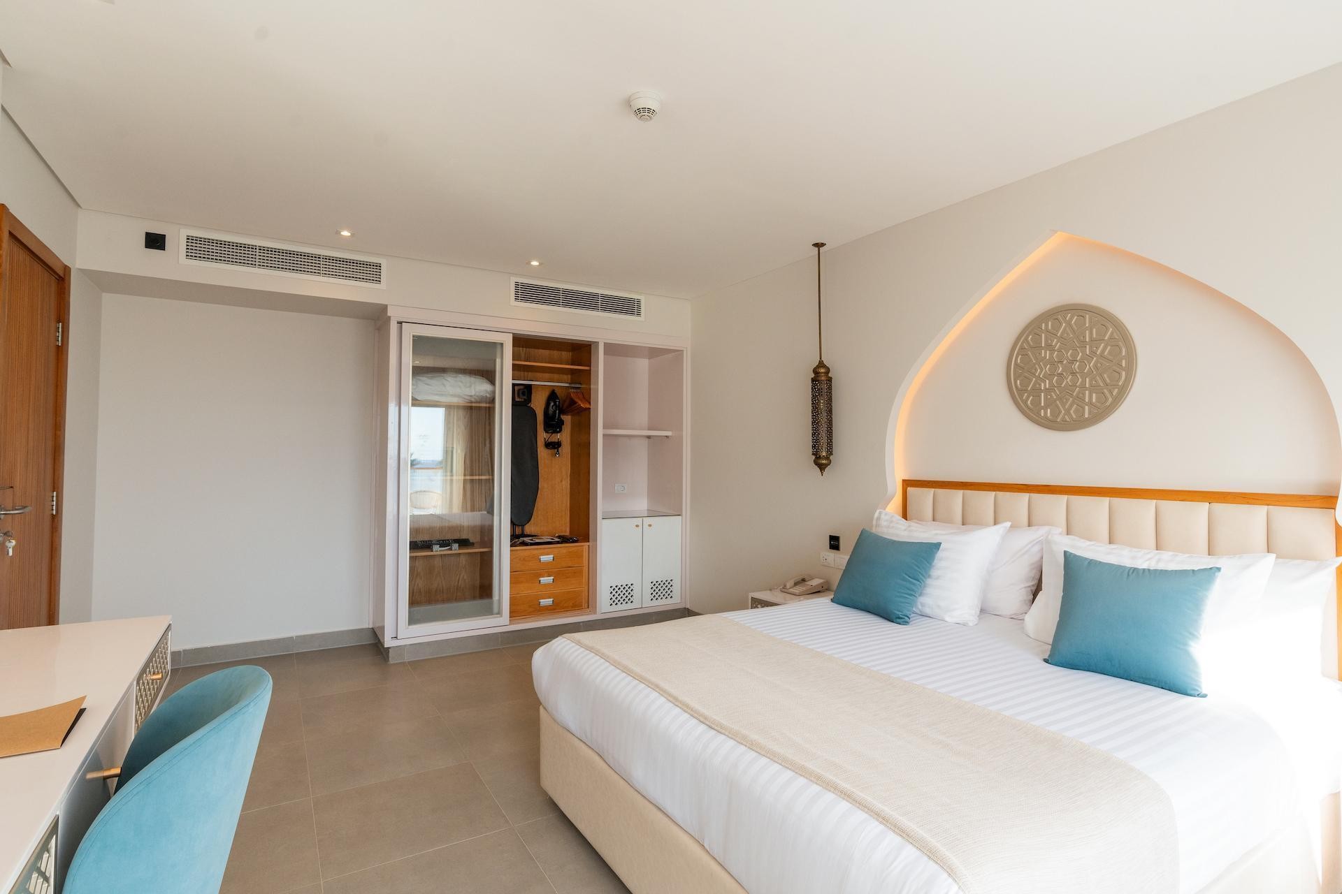 Sunrise Remal Beach Resort