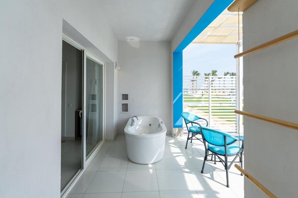 Casa Blue Resort & Spa