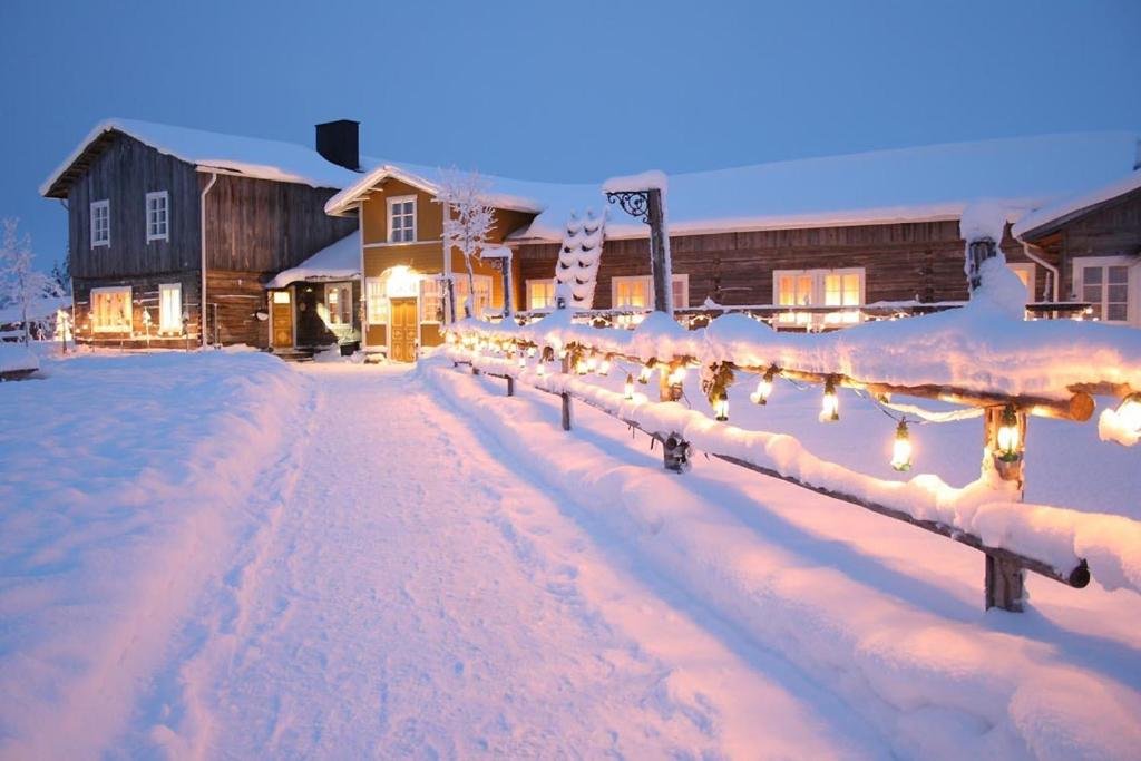 Charter Laponia Hotel Elves Village Levi