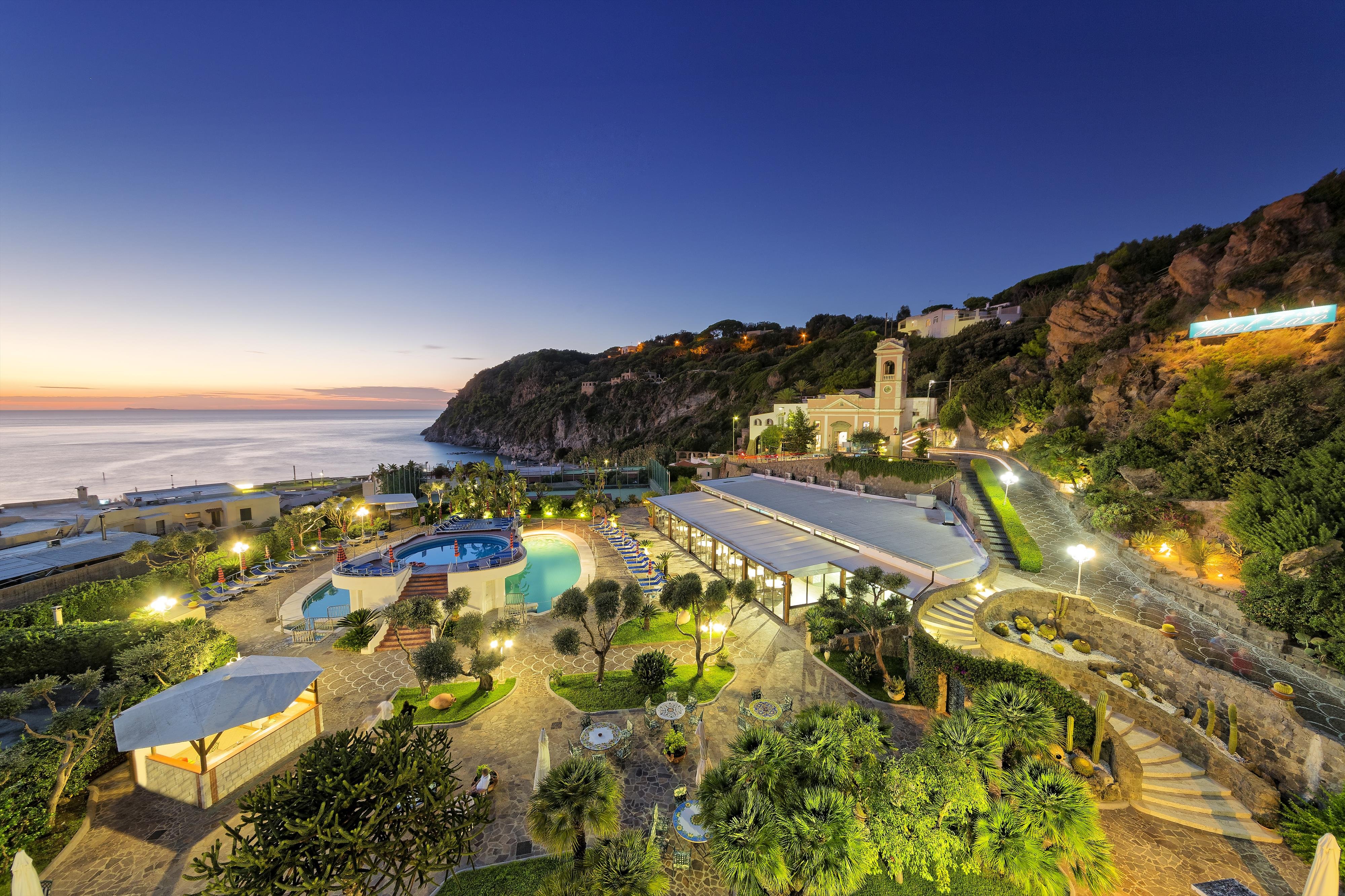 Zaro Hotel