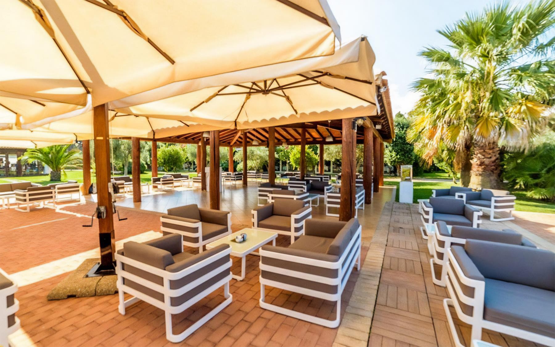 Garden Beach Hotel 13