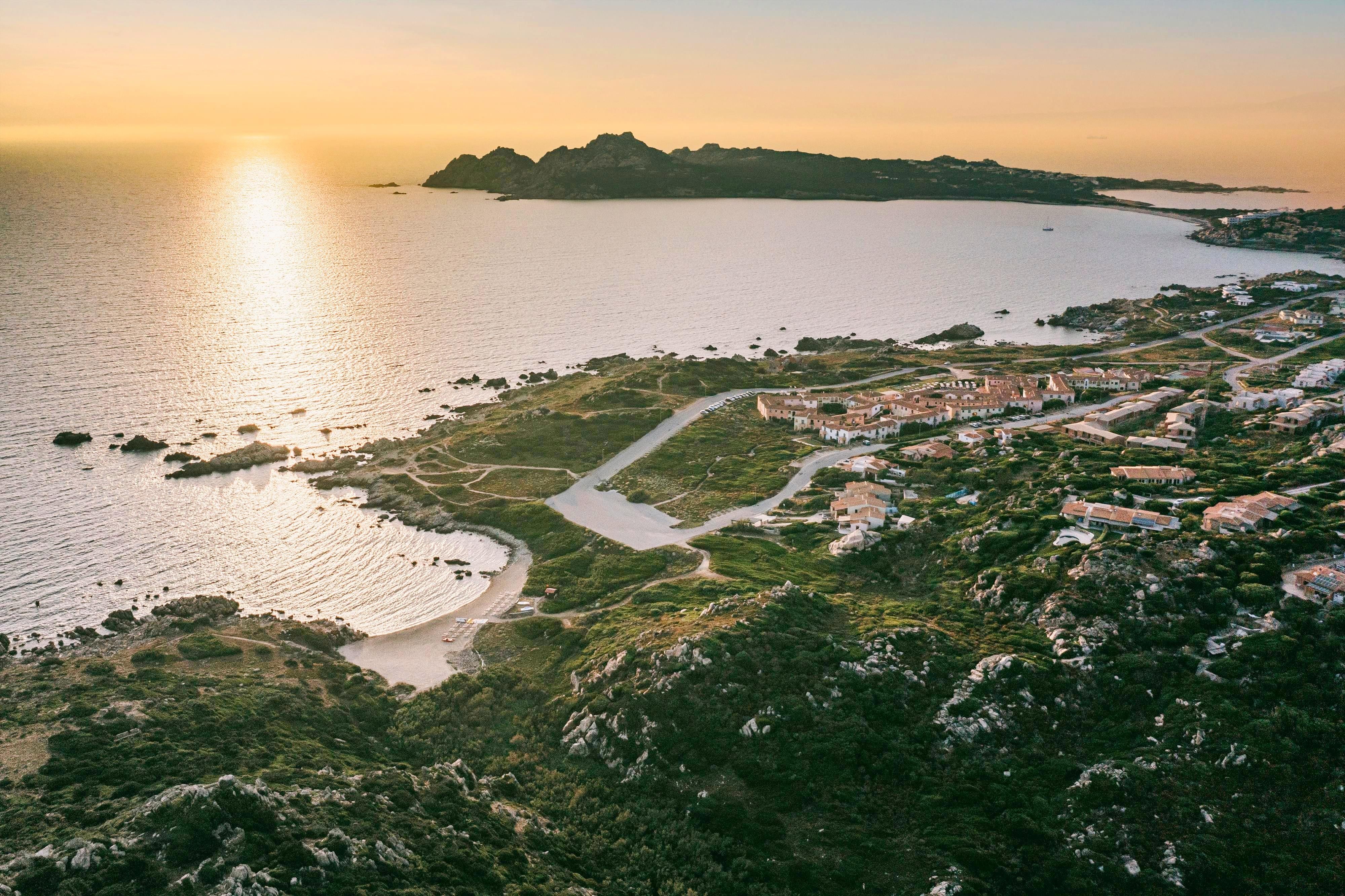 Mangia´s Santa Teresa, Sardinia, Curio Collection by Hilton 14