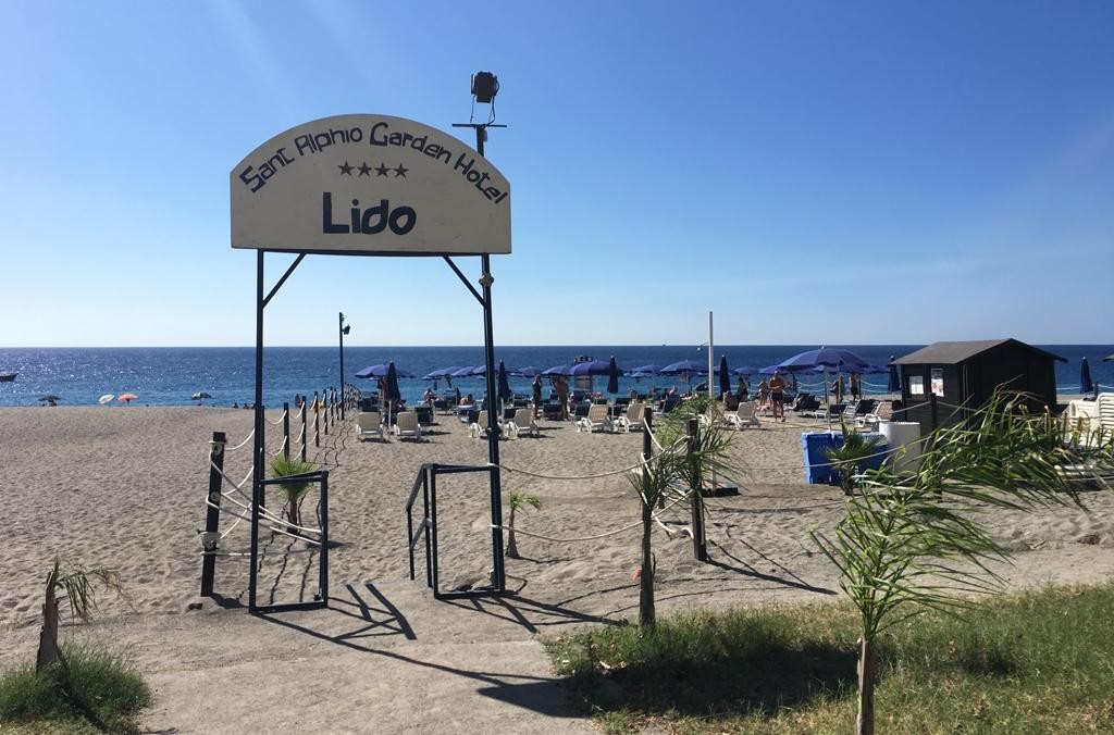 Sant Alphio Garden 5