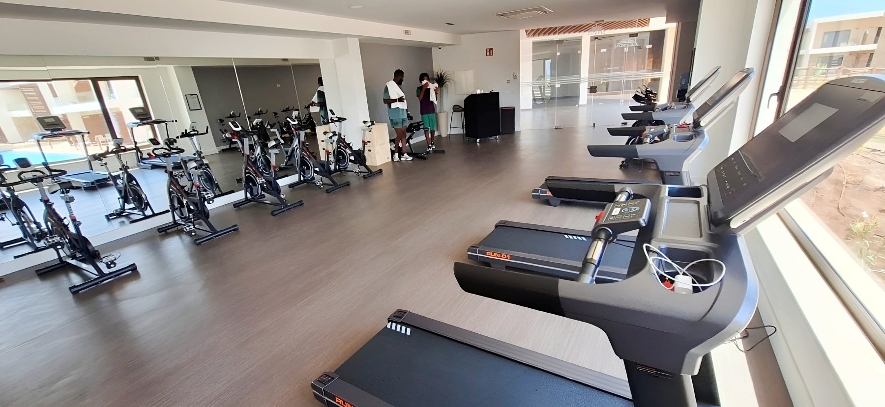 Royal Horizons Ponta Sino 40