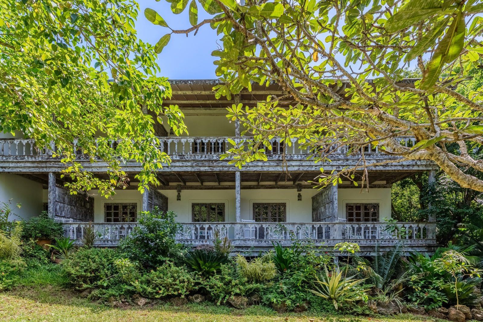 Nomad Beach Resort 19