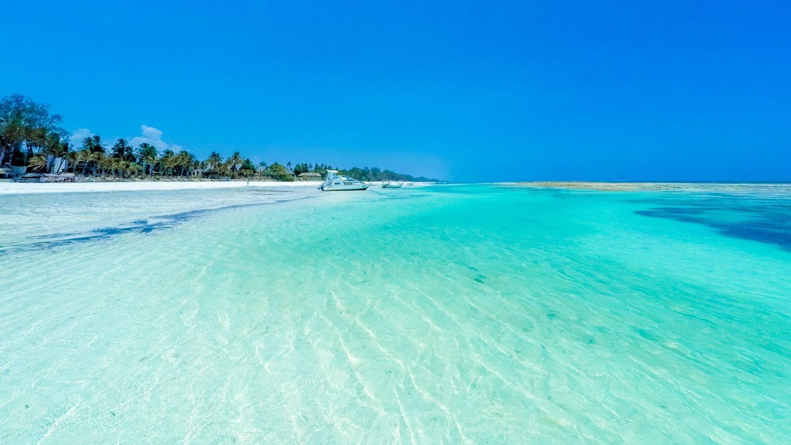 Nomad Beach Resort 26