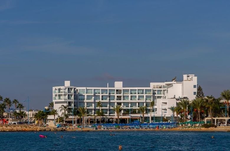 Limanaki Beach Hotel and Suites