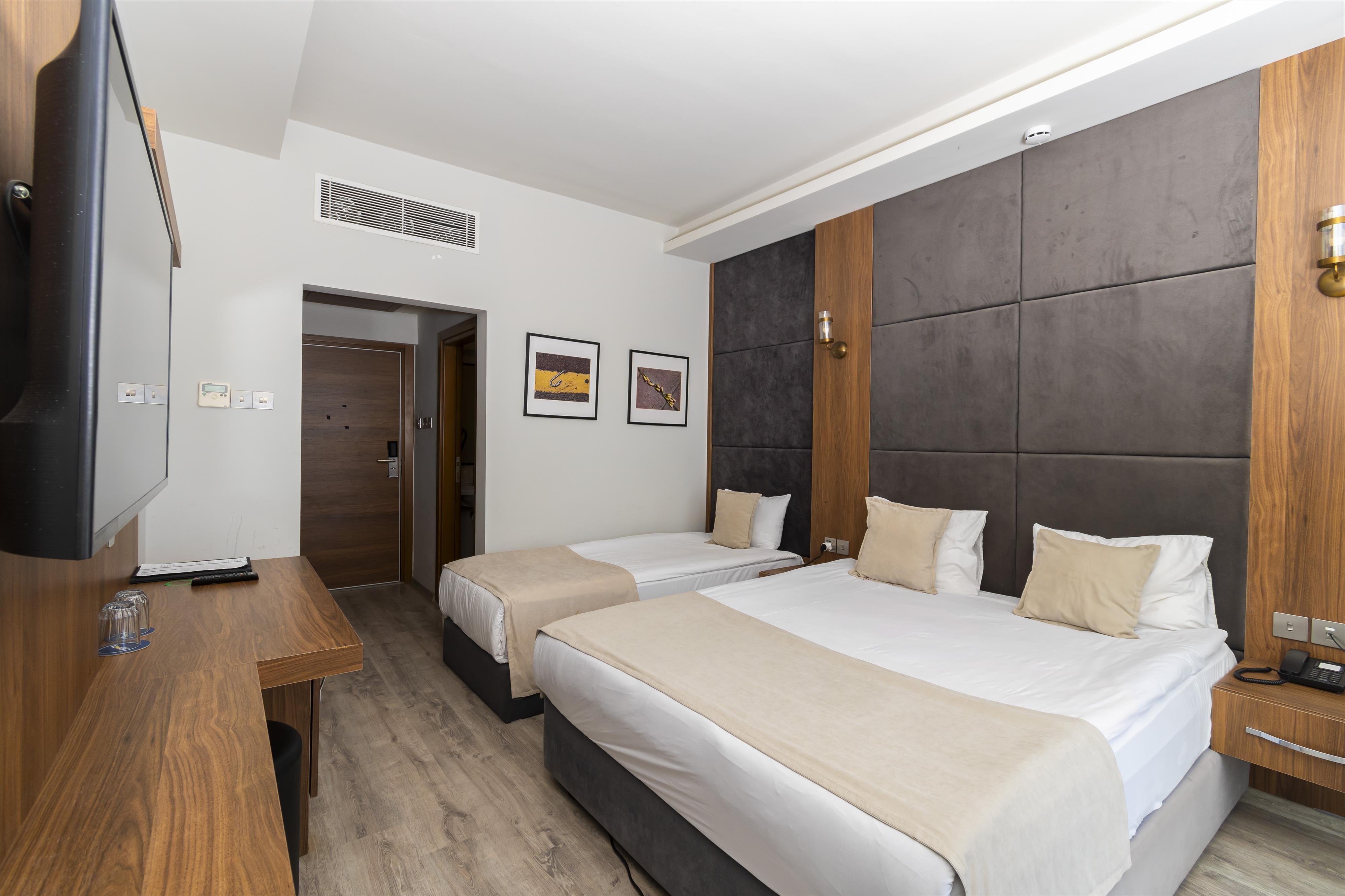 Mimoza Beach Hotel 17