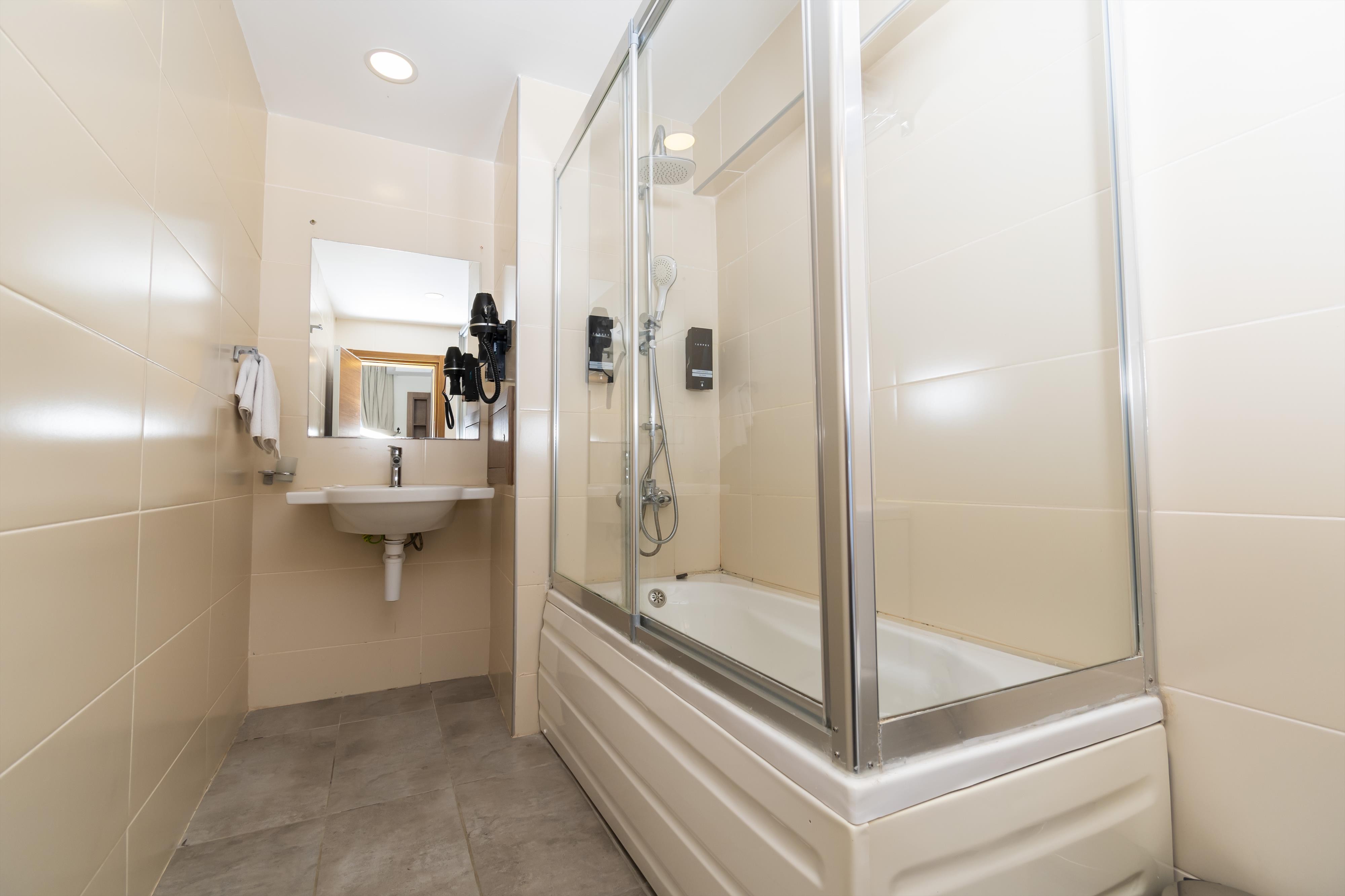 Mimoza Beach Hotel 22