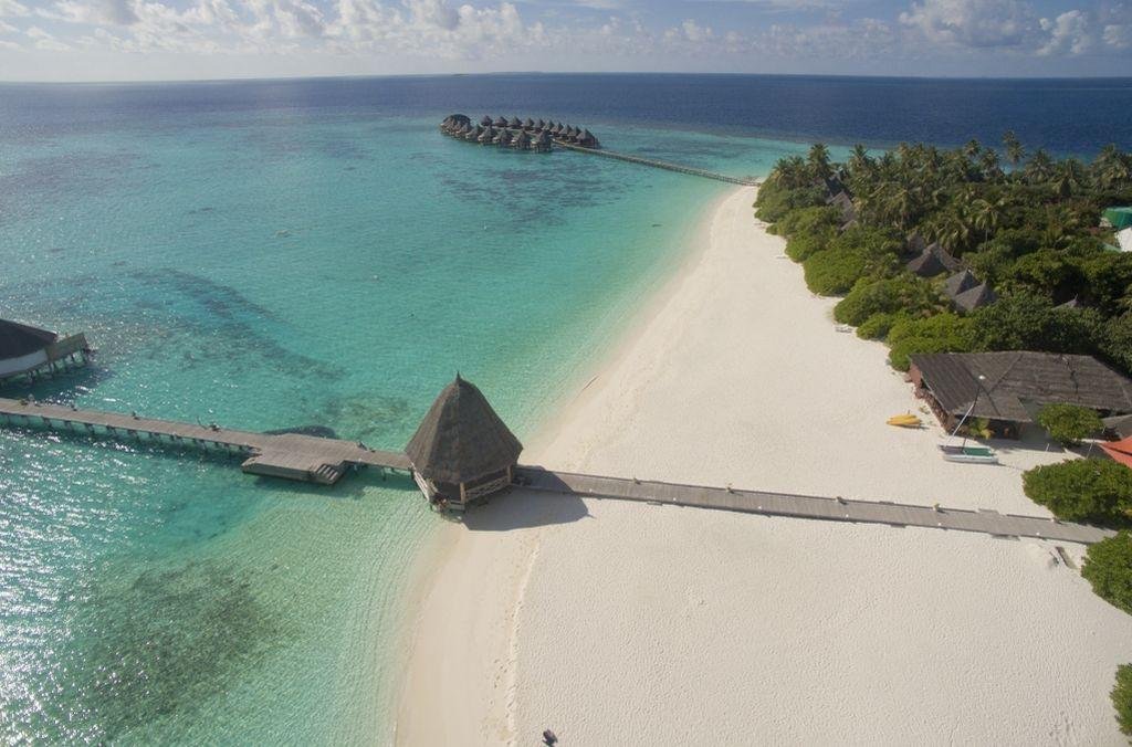 Angaga Island Resort & Spa