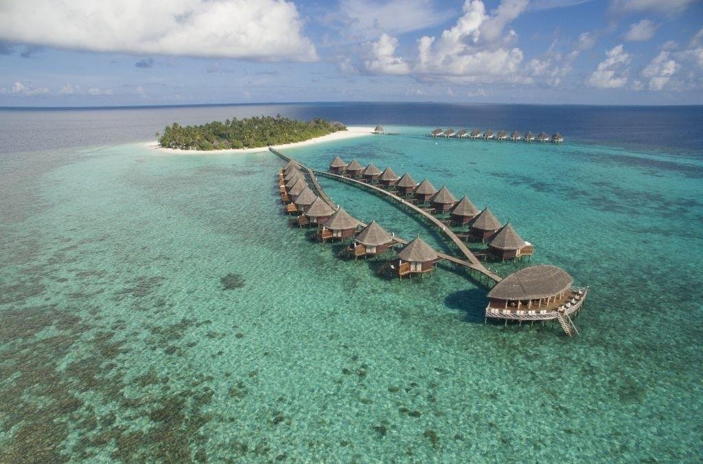 Angaga Island Resort & Spa