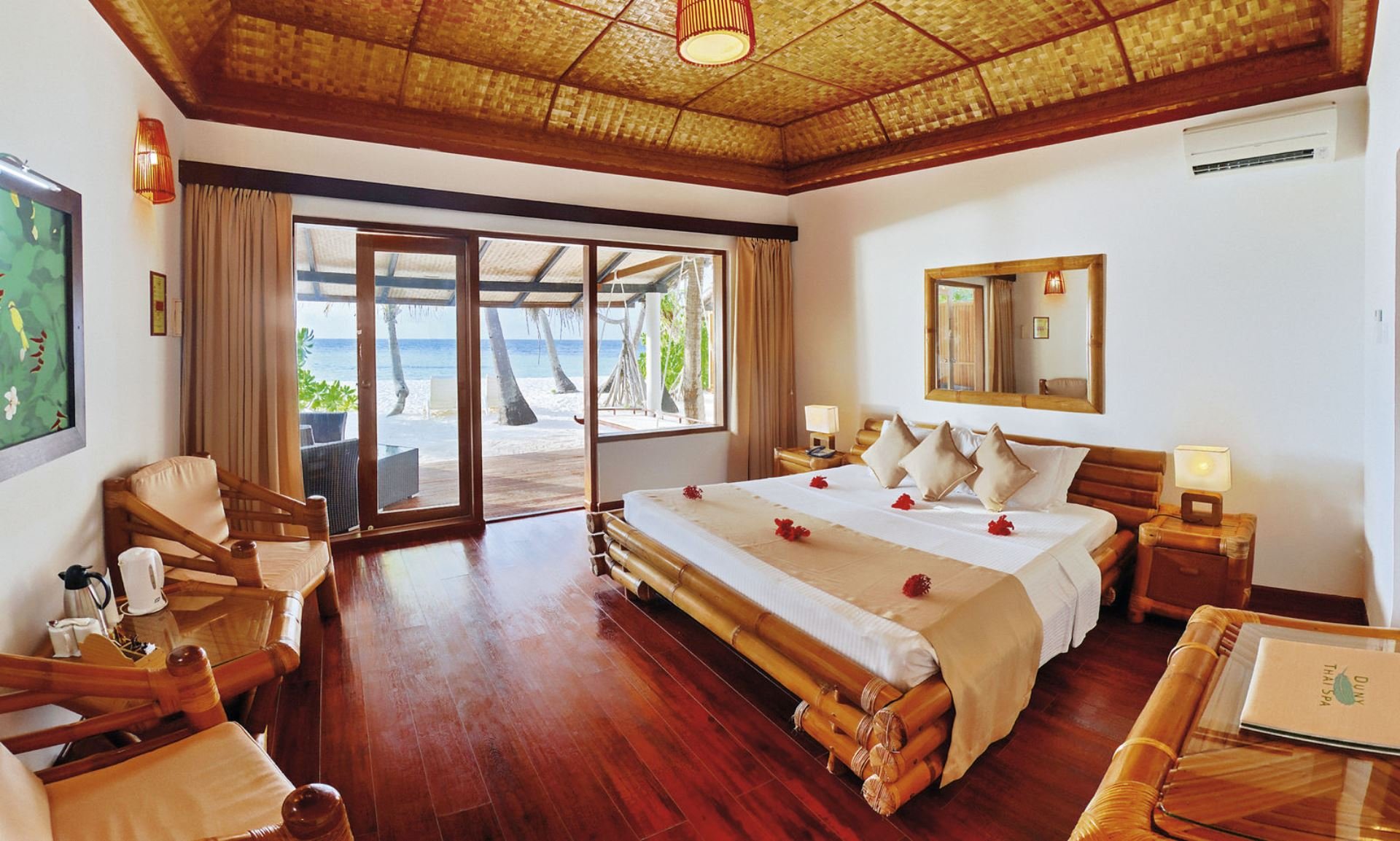 Angaga Island Resort & Spa