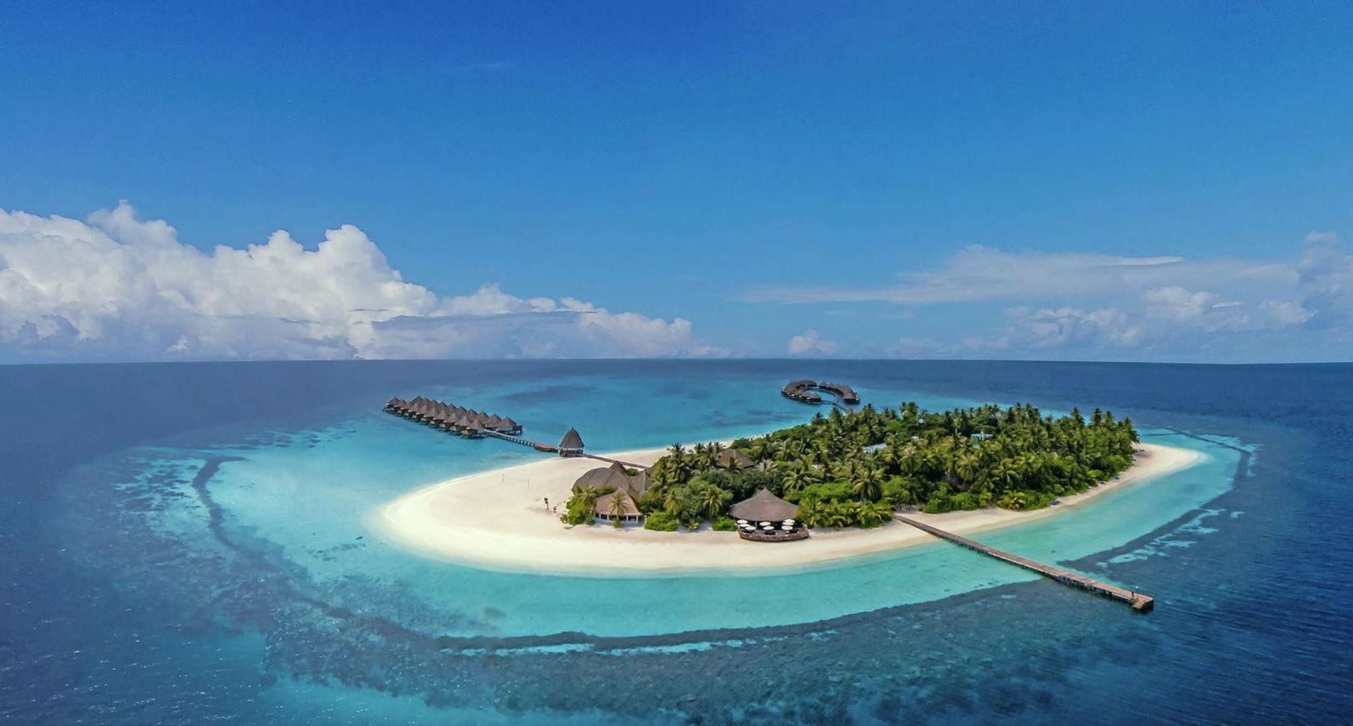 Angaga Island Resort & Spa