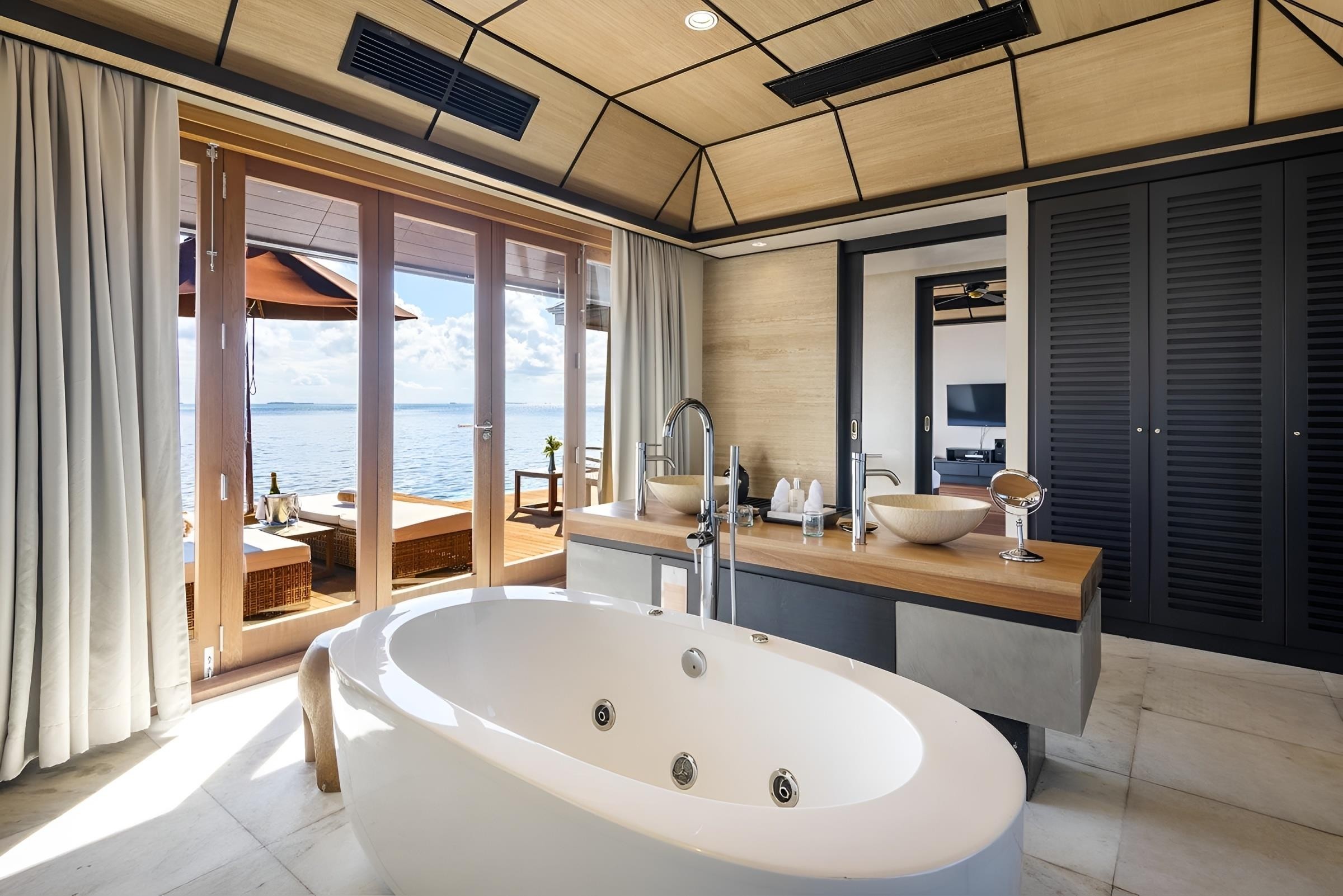 Lily Beach Resort & Spa 28