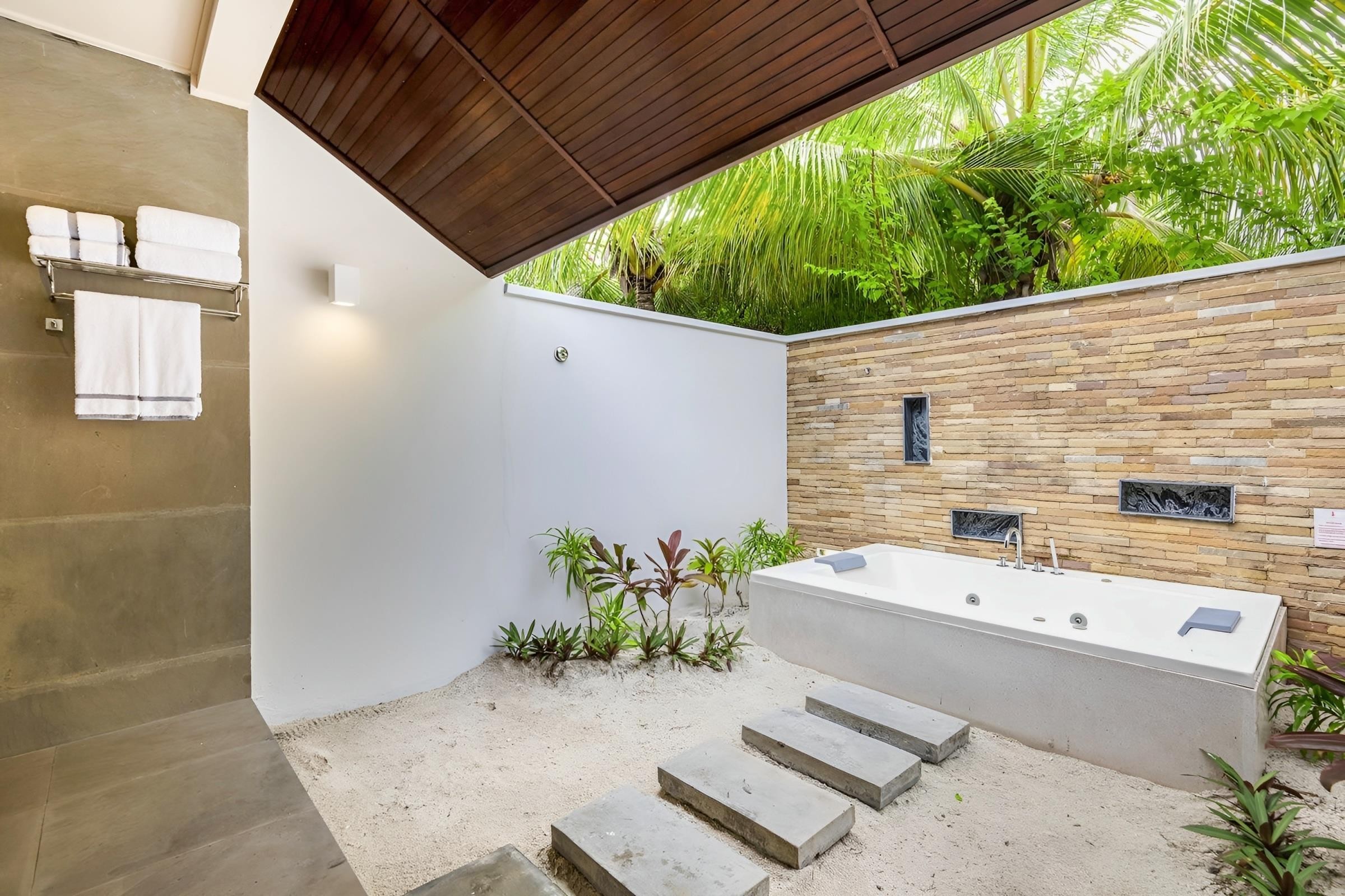 Lily Beach Resort & Spa