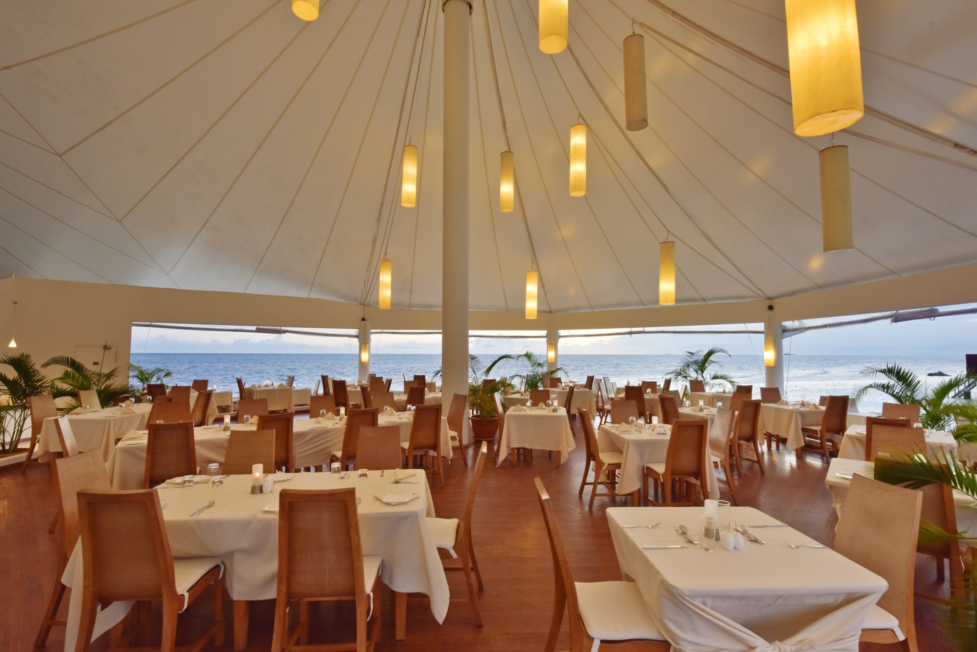 Safari Island Resort & Spa