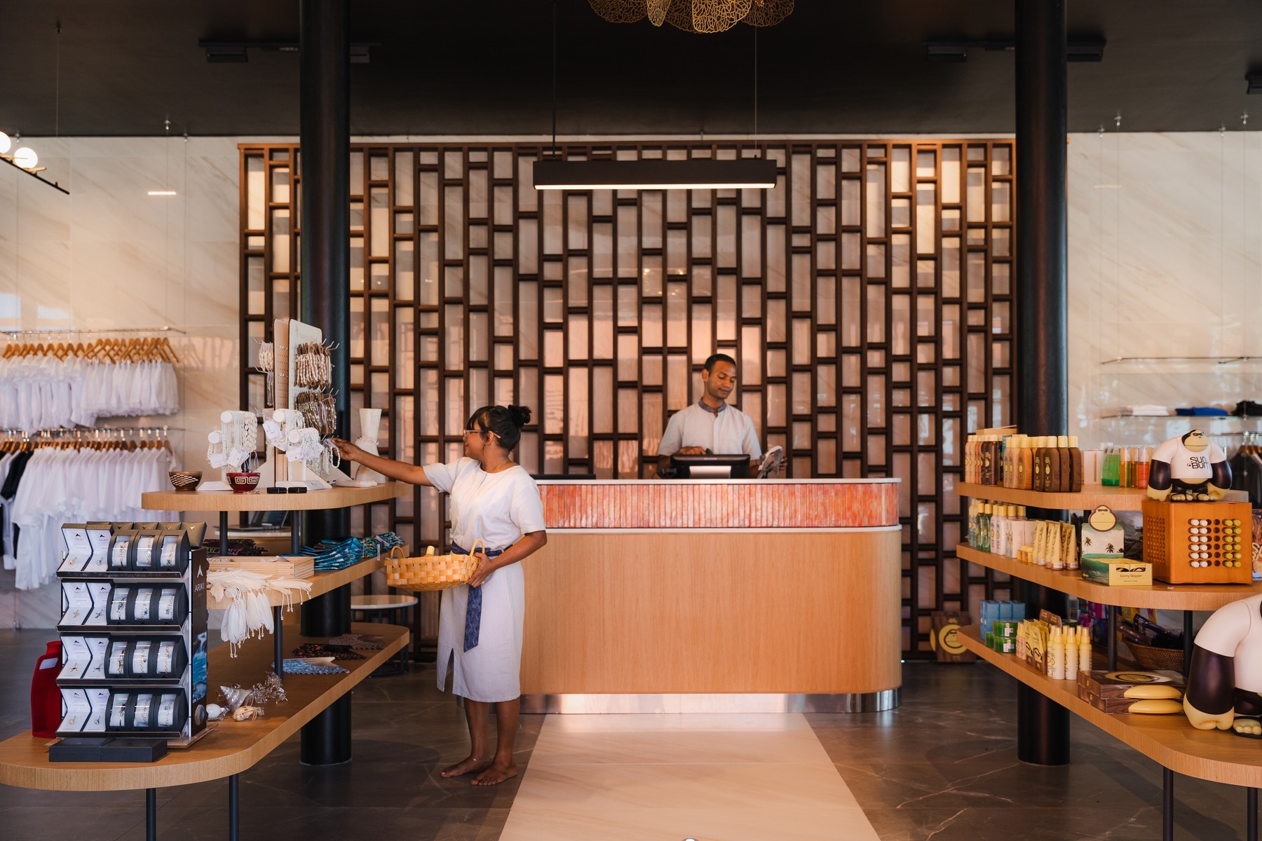 Veligandu Island Resort & Spa 16